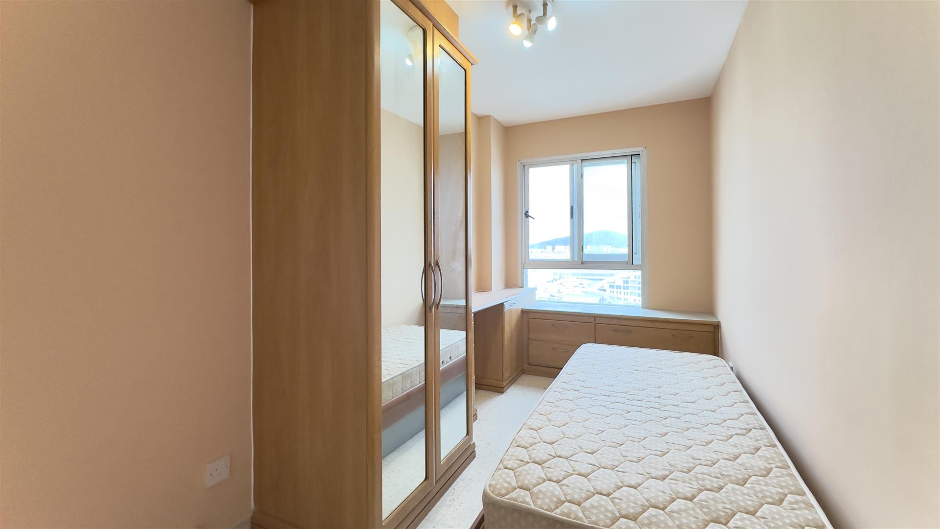 Image of Apartment - 3 Bedrooms - 2 Bathrooms for Sale in Watergardens-Gibraltar, Image 6